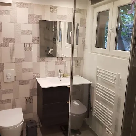 Apartmán Studio Meuble Avec Terrasse Jardin - Vue Mer Grasse